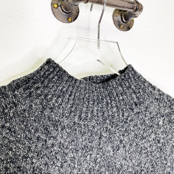 NWT Michael Kors Turtleneck Colorblock Sweater - Picture 5 of 8